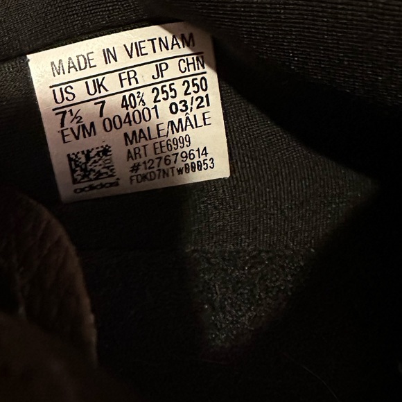 Adidas Originals Ozweego Shoes - Picture 8 of 8